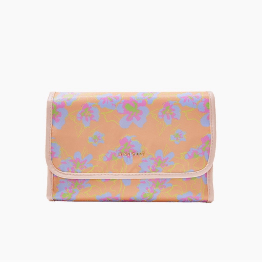 Nine West Hanging Travel Organizer